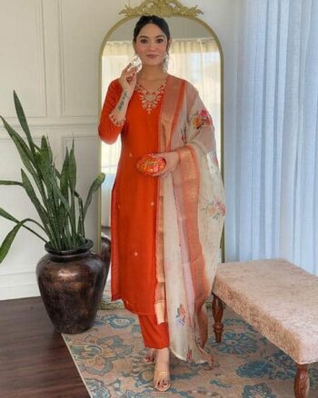 Women Embroidered Straight Kurta Set