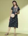 acai_green_women_ikat_round-neck_straight_kurta.jpg