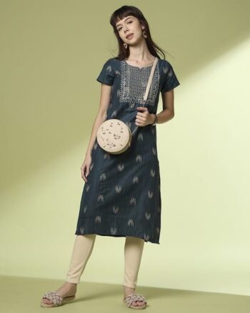 Women Ikat Round-Neck Straight Kurta