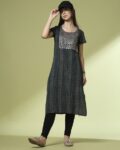 Women Printed Round-Neck Straight Kurta