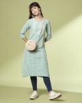 Women Striped Round-Neck Straight Kurta