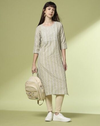 Women Striped Round-Neck Straight Kurta