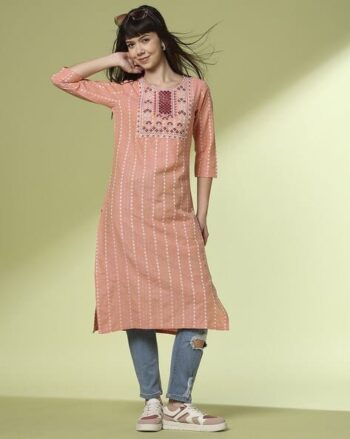 Women Striped Round-Neck Straight Kurta