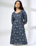 avaasa_mix_n27_match_indigo_women_floral_print_straight_kurta.jpg
