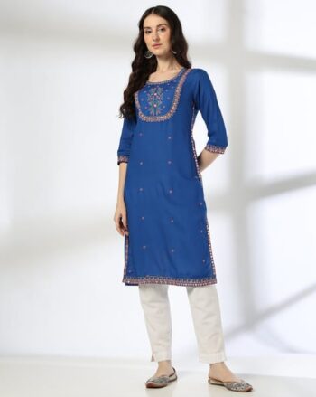 Women Embroidered Round-Neck Straight Kurta