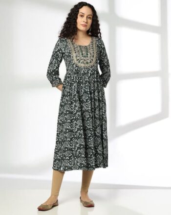 Women Printed Flared Kurta with Embroidered Yoke