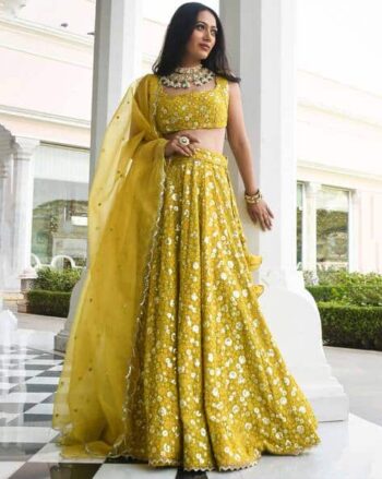 Women Embellished & Embroidery Lehenga Choli Set with Dupatta