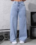 Women High-Rise Jeans with Insert Pockets