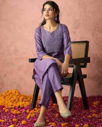 Women Floral Straight Kurta Set