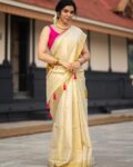 Women Kerala Kasavu Saree with Tassels