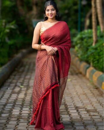 Women Traditional Saree with Unstitched Blouse Piece