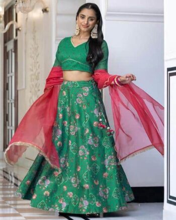 Women Floral Print Flared Lehenga Choli Set with Dupatta