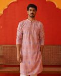jompers_pink_men_embroidery_long_kurta.jpg