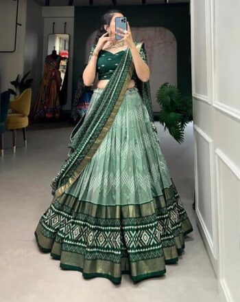 Women Printed Flared Lehenga Choli Set