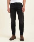 levi27s_black_men_mid-rise_512_slim_tapered_fit_jeans.jpg