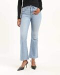 Women Lightly Washed Slim Fit Jeans