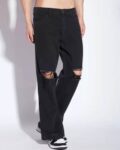 linaria_black_men_mid-rise_knee-slit_relaxed_jeans.jpg