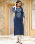 Women Floral Straight Kurta with Round Neck