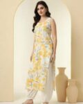 Women Floral Straight Kurta