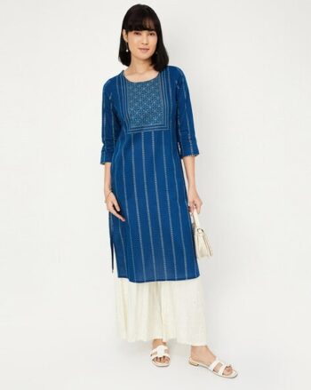 Women Embroidered Straight Kurta