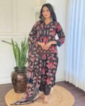 Women Printed Straight Kurta Set