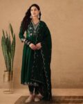 Women Floral Straight Kurta Set