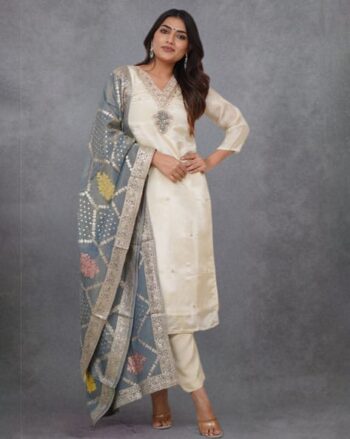 Women Embellished Flared Kurta Set