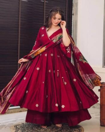 Women Embroidery Flared Kurta Set
