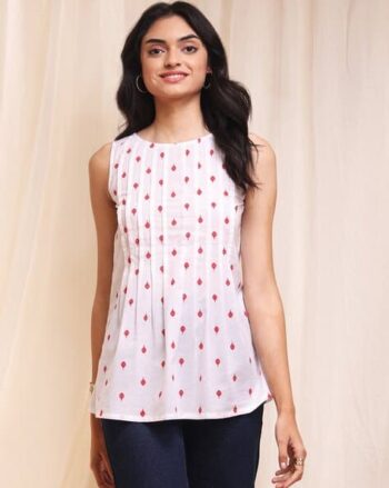 Women Floral Print Relaxed Fit Pintuck Top