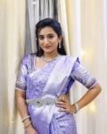 Women Banarasi Silk Saree with Contrast Border