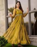 Women Floral Embellished Anarkali Kurta