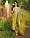 Women Floral Kurta Set