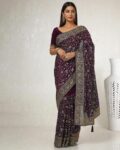 Women Floral Embroidered Saree