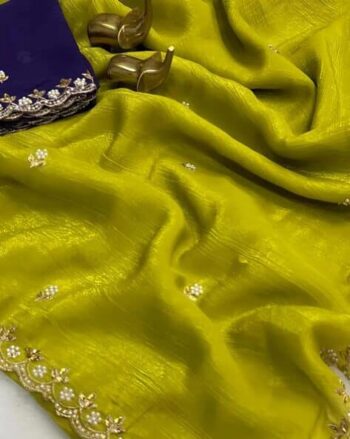 Women Embroidered Saree with Contrast Border