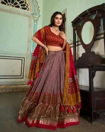 Women Paisley Print Flared Lehenga Choli Set