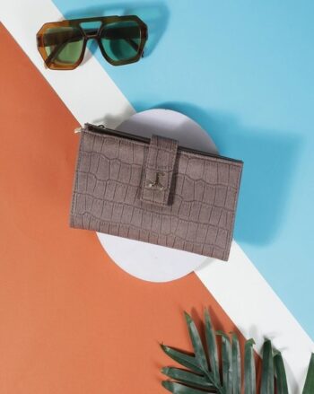Women Bi-Fold Wallet