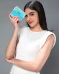 Women Bi-Fold Wallet with Snap-Button Closure