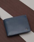 Men Bi-Fold Wallet with Metal Logo