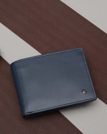 Men Bi-Fold Wallet with Metal Logo